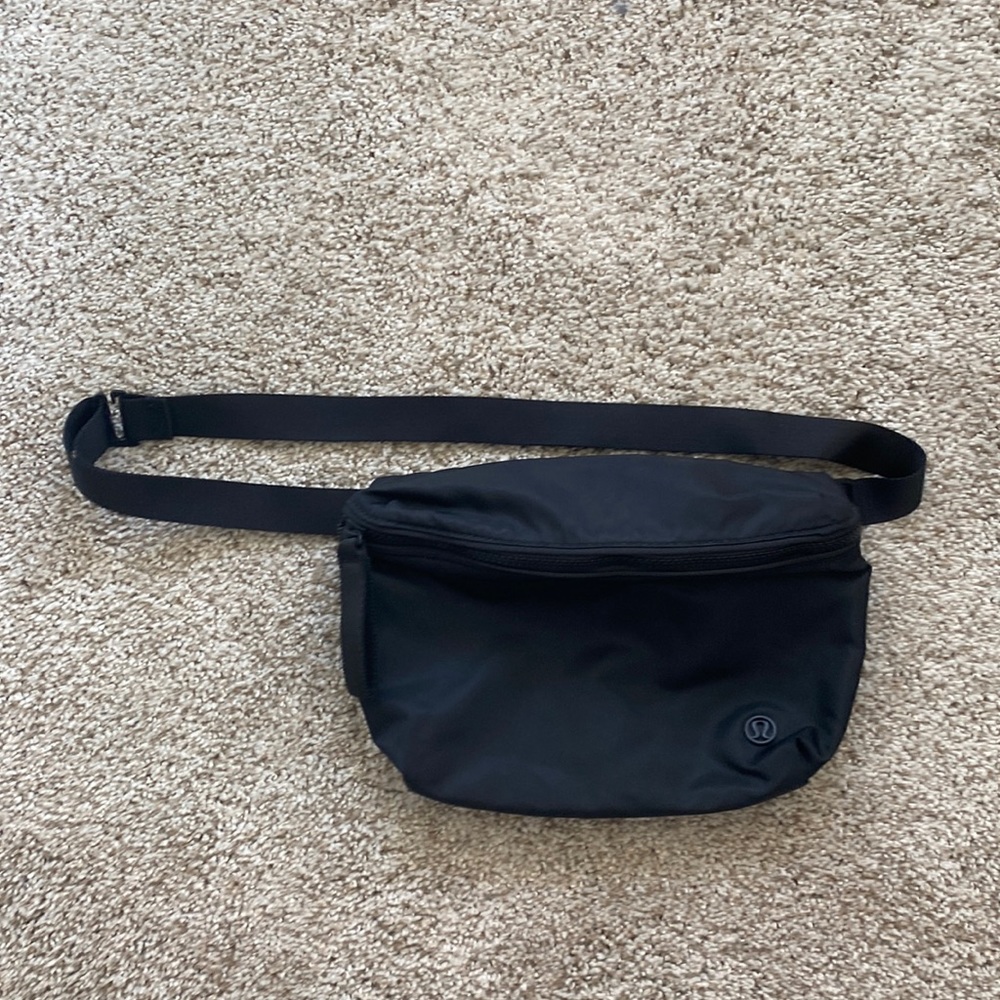 Lululemon Fanny Bag